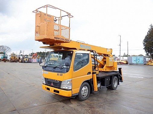 Автовышка MITSUBISHI CANTER FE73DBX