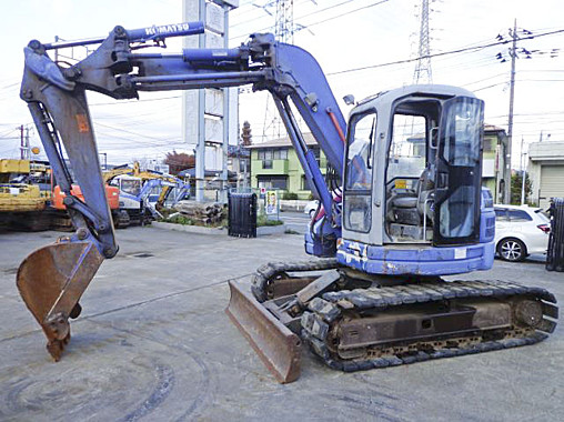 KOMATSU PC75UU-3C