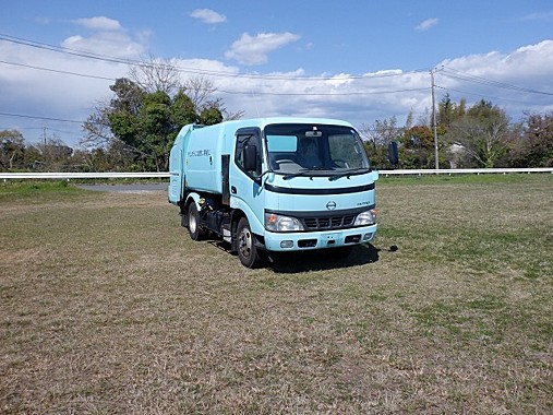 Мусоровоз Hino Dutro AT