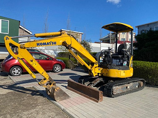 KOMATSU PC35MR-3