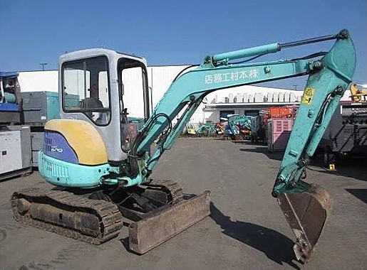 KOMATSU PC35MR-1
